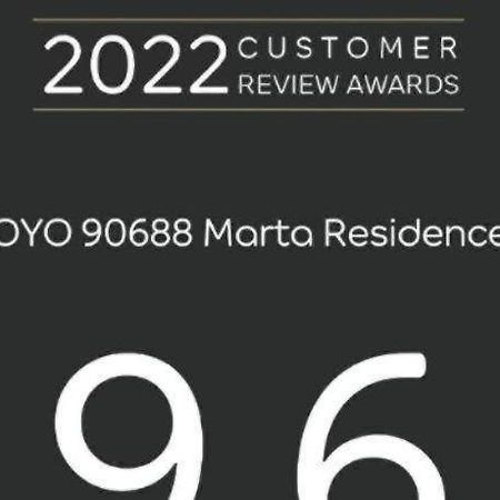 Oyo 90688 Marta Residence كراوانغ المظهر الخارجي الصورة